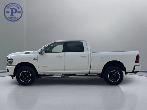 Used 2025 RAM 3500 Laramie AWD/4WD image 4