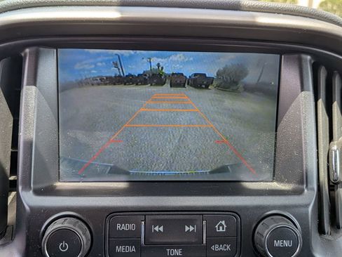 Used 2015 Chevrolet Colorado Z71 AWD/4WD image 23