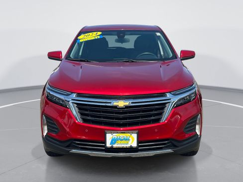 Used 2024 Chevrolet Equinox LT AWD/4WD image 2