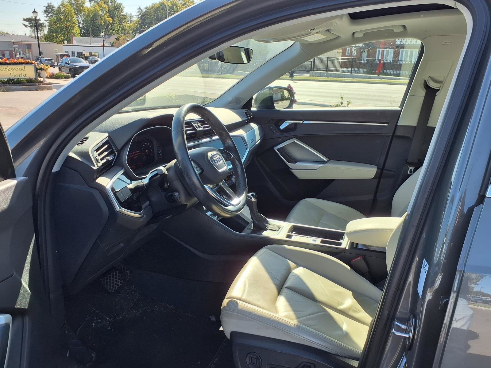 Used 2019 Audi Q3 2.0T Premium AWD/4WD image 21