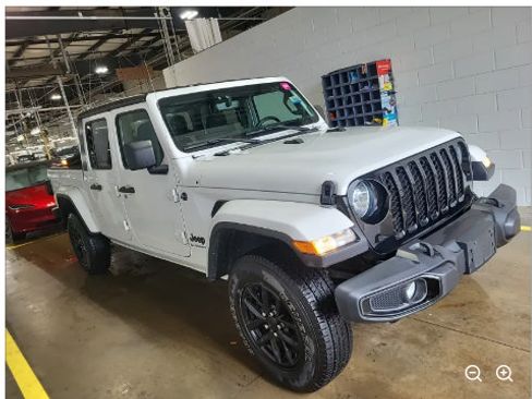 Used 2022 Jeep Gladiator Sport AWD/4WD image 2