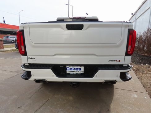 Used 2020 GMC Sierra 1500 AT4 w/ AT4 Premium Package image 6