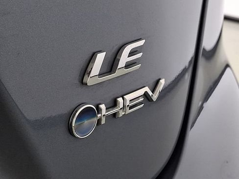 Used 2025 Toyota Corolla LE FWD image 38