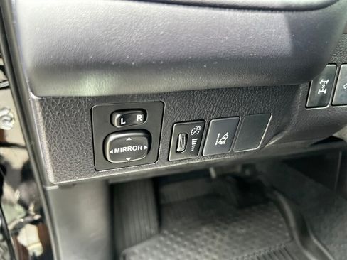 Used 2017 Toyota RAV4 Limited w/ Advanced Technology Package AWD/4WD image 29