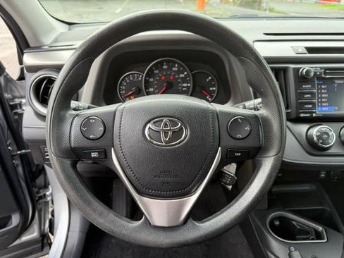 Used 2016 Toyota RAV4 LE AWD/4WD image 14
