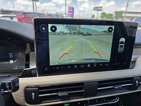 New 2026 Lincoln Corsair Premiere image 12