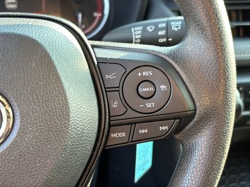Used 2025 Toyota RAV4 LE AWD/4WD image 18