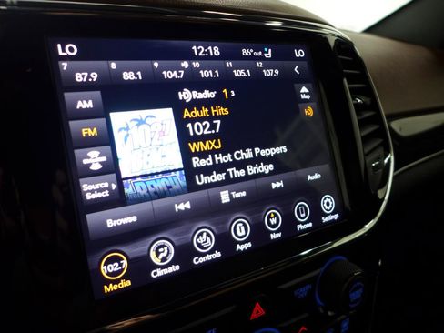 Used 2021 Jeep Grand Cherokee Overland AWD/4WD image 24
