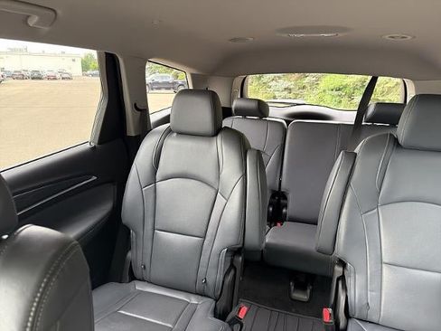 Used 2020 Buick Enclave Premium w/ Trailering Package, 5000 lbs. AWD/4WD image 33