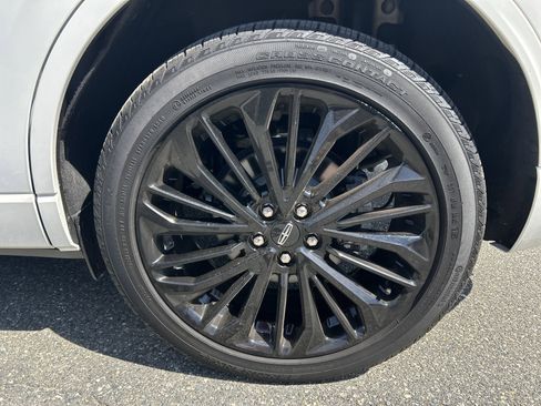 Used 2023 Lincoln Corsair Reserve w/ Equipment Group 201A image 16