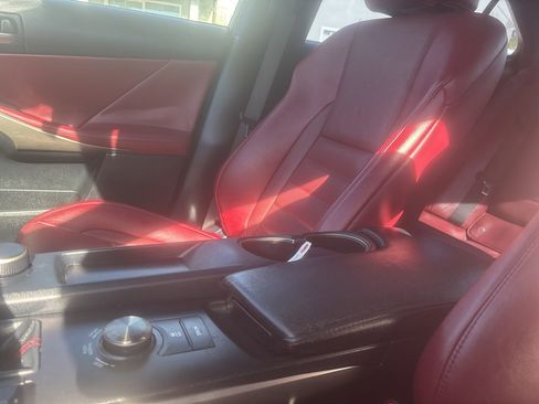 Used 2018 Lexus IS 300 image 20