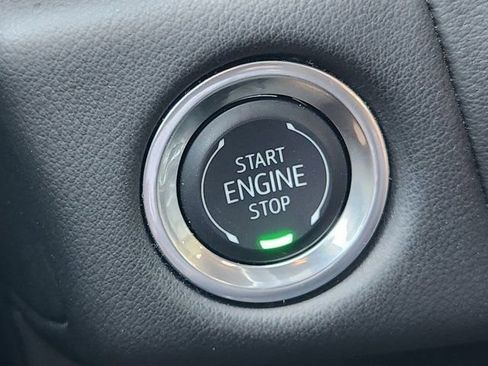 Used 2024 Chevrolet Suburban High Country w/ Premium Package image 8