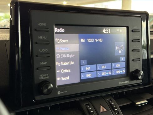 Used 2020 Toyota RAV4 XLE Premium FWD image 19