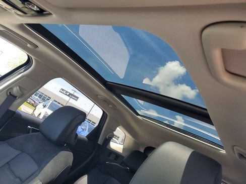 New 2026 Kia Sportage SX FWD image 10