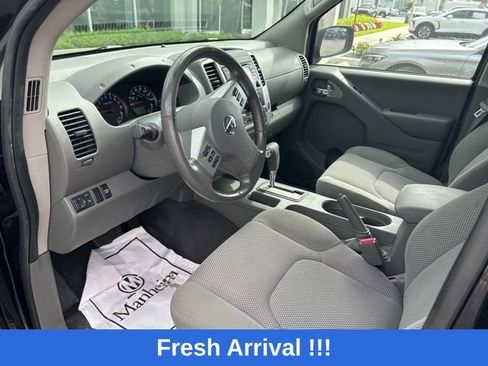 Used 2018 Nissan Frontier SV image 14