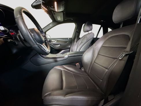 Used 2020 Mercedes-Benz GLC 300 image 22