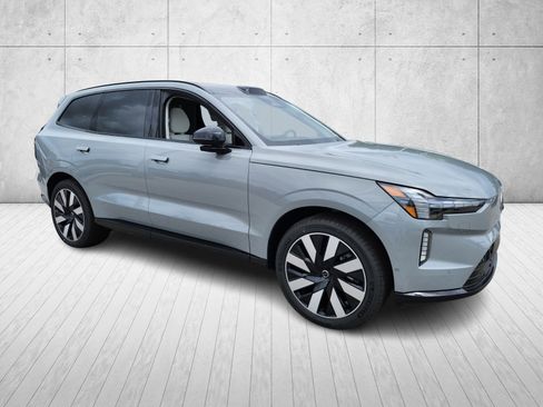 New 2025 Volvo EX90 Ultra image 1