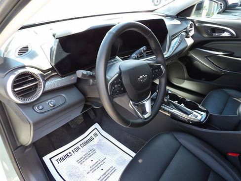 Used 2025 Chevrolet Trax ACTIV w/ Driver Confidence Package FWD image 13
