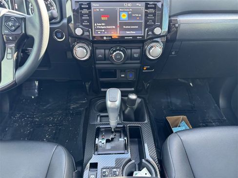 Used 2022 Toyota 4Runner TRD Off-Road Premium image 11