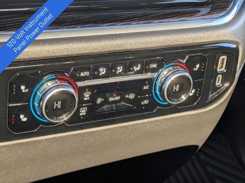 Used 2023 GMC Sierra 1500 Elevation image 25