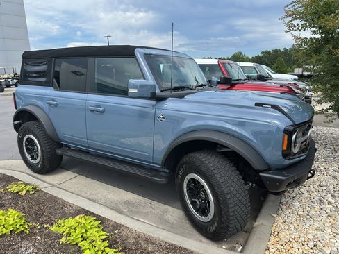 Used 2023 Ford Bronco Outer Banks w/ Sasquatch Package AWD/4WD image 1