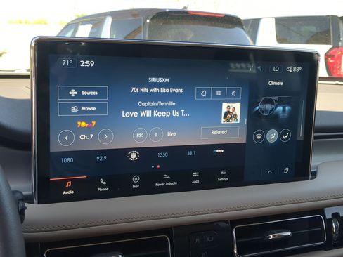 Used 2023 Lincoln Nautilus AWD w/ Premium Package image 15