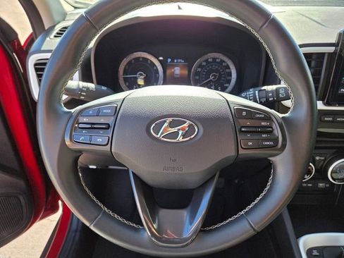 Used 2022 Hyundai Venue Limited w/ Cargo Package image 14