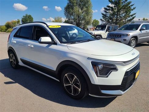 Used 2023 Kia Niro EX image 4