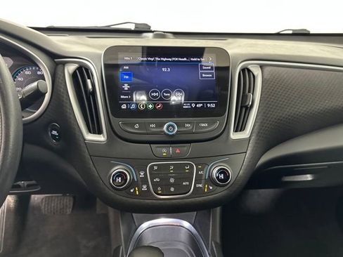 Used 2023 Chevrolet Malibu LT image 21