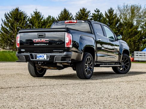 Used 2022 GMC Canyon Denali w/ Denali Black Edition Package AWD/4WD image 8