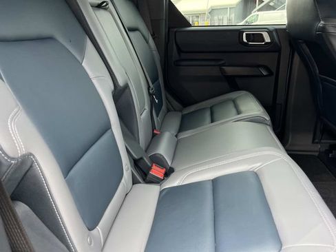 Used 2024 Ford Bronco Outer Banks w/ Sasquatch Package AWD/4WD image 26