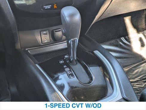 Used 2016 Nissan Rogue S image 19