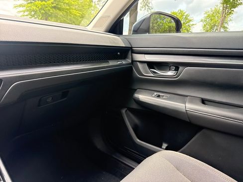 Used 2025 Honda CR-V EX image 17