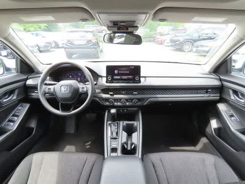 Used 2023 Honda Accord EX image 15