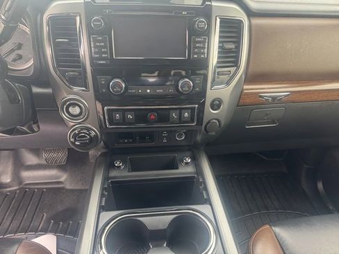 Used 2017 Nissan Titan Platinum Reserve image 11