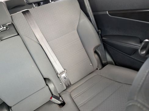 Used 2020 Kia Sorento LX AWD/4WD image 14