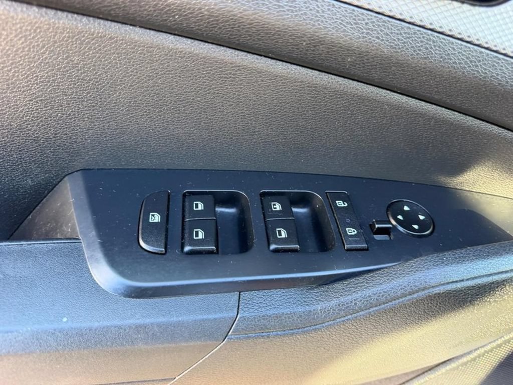 Used 2023 Kia Sportage LX AWD/4WD image 17