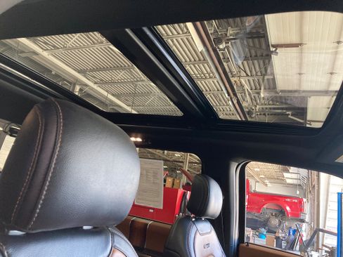 Used 2017 Ford F150 Limited w/ Trailer Tow Package image 9