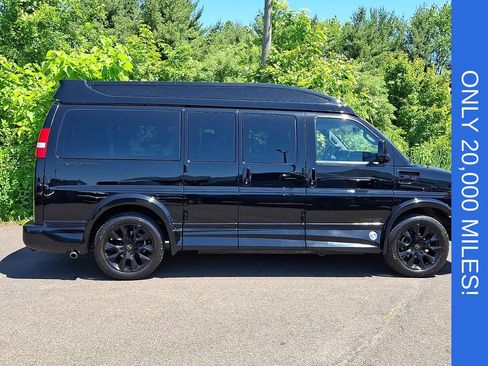 Certified 2023 Chevrolet Express 2500 RWD image 7