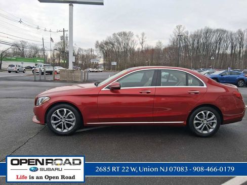 Used 2017 Mercedes-Benz C 300 4MATIC Sedan image 4
