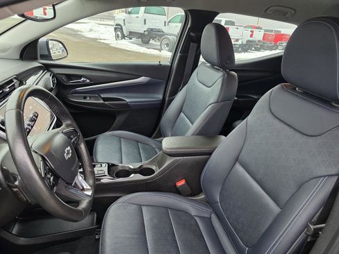 Used 2023 Chevrolet Bolt EUV LT w/ Convenience Package image 4