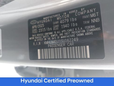 Certified 2025 Hyundai Elantra Limited FWD image 35