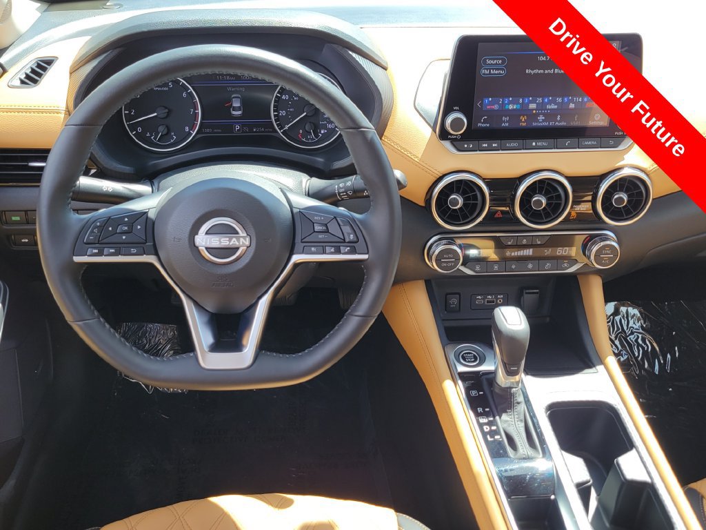 Used 2025 Nissan Sentra SV w/ SV Premium Package FWD image 4