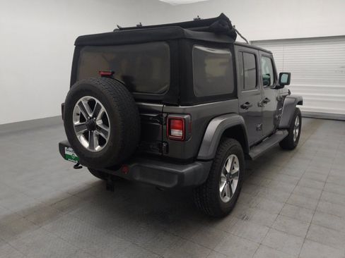 Used 2018 Jeep Wrangler Unlimited Sahara w/ Cold Weather Group AWD/4WD image 9