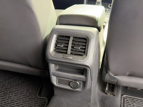 Used 2022 Volkswagen Tiguan S FWD image 24
