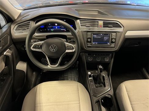 Certified 2022 Volkswagen Tiguan S image 18