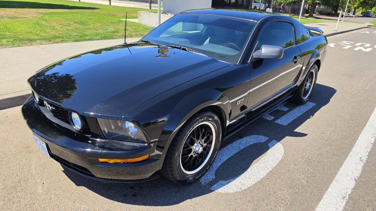 Used 2006 Ford Mustang GT RWD image 1