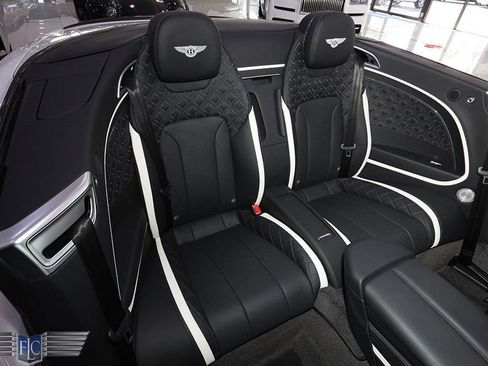 Used 2024 Bentley Continental GT Speed image 19