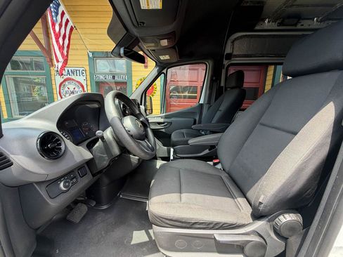 Used 2019 Mercedes-Benz Sprinter 170 image 19