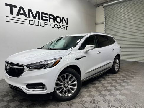 Used 2019 Buick Enclave Essence FWD image 2